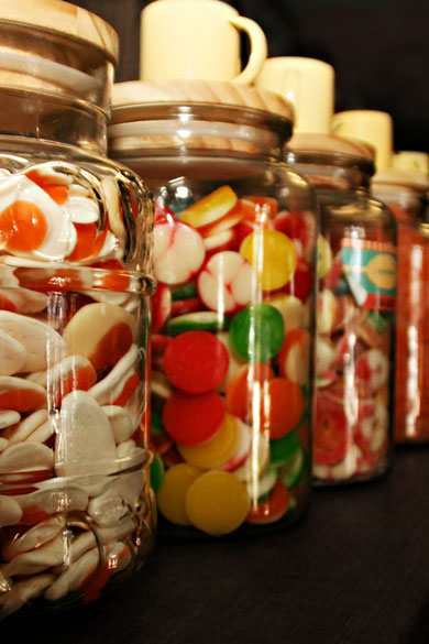 Plum Tree Parys Vintage Restaurant - Candyman